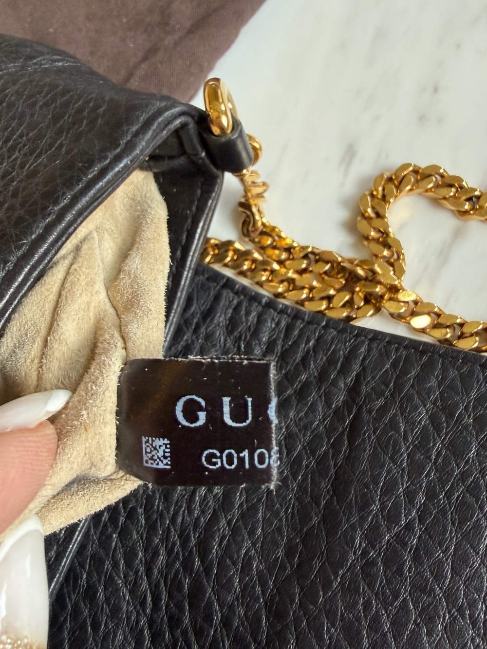 Gucci Black Pebbled Leather Crossbody with Gold GG Hardware - Picture 2 of 11